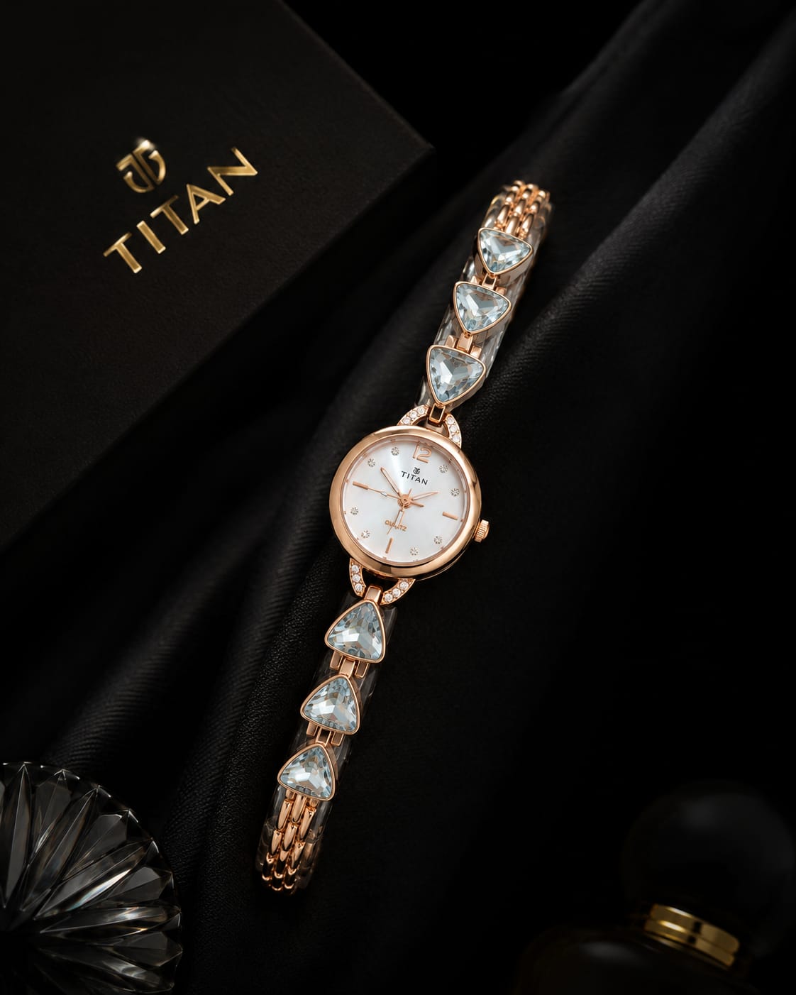 Luxury Waterproof Rose Gold Crystal Women's Watch – Elegant Bracelet Design ✨⌚💎